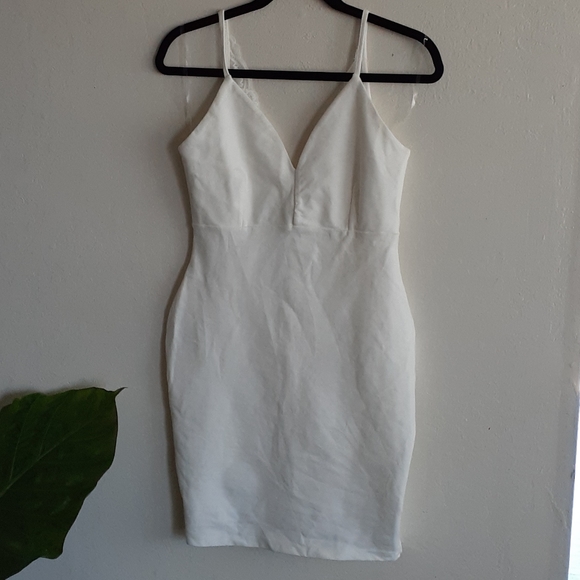 Off-White Bodycon Lace Dress - Picture 1 of 9